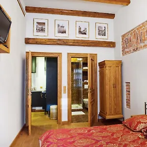 Leonardo Homestay